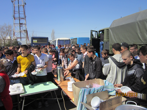 Полевая кухня в день призывника 19 апреля 2013